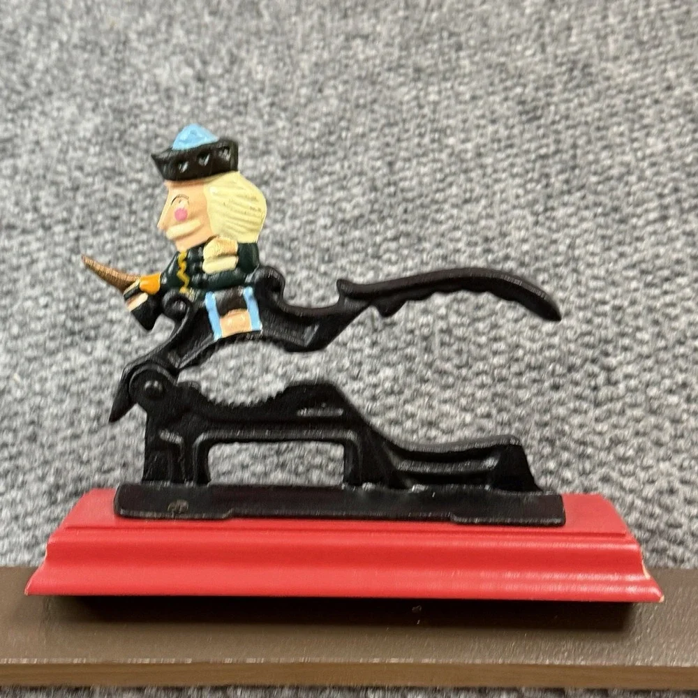 Vintage Cast Iron Soldier Nutcracker Mounted On Red Wooden Base Nut Cracker